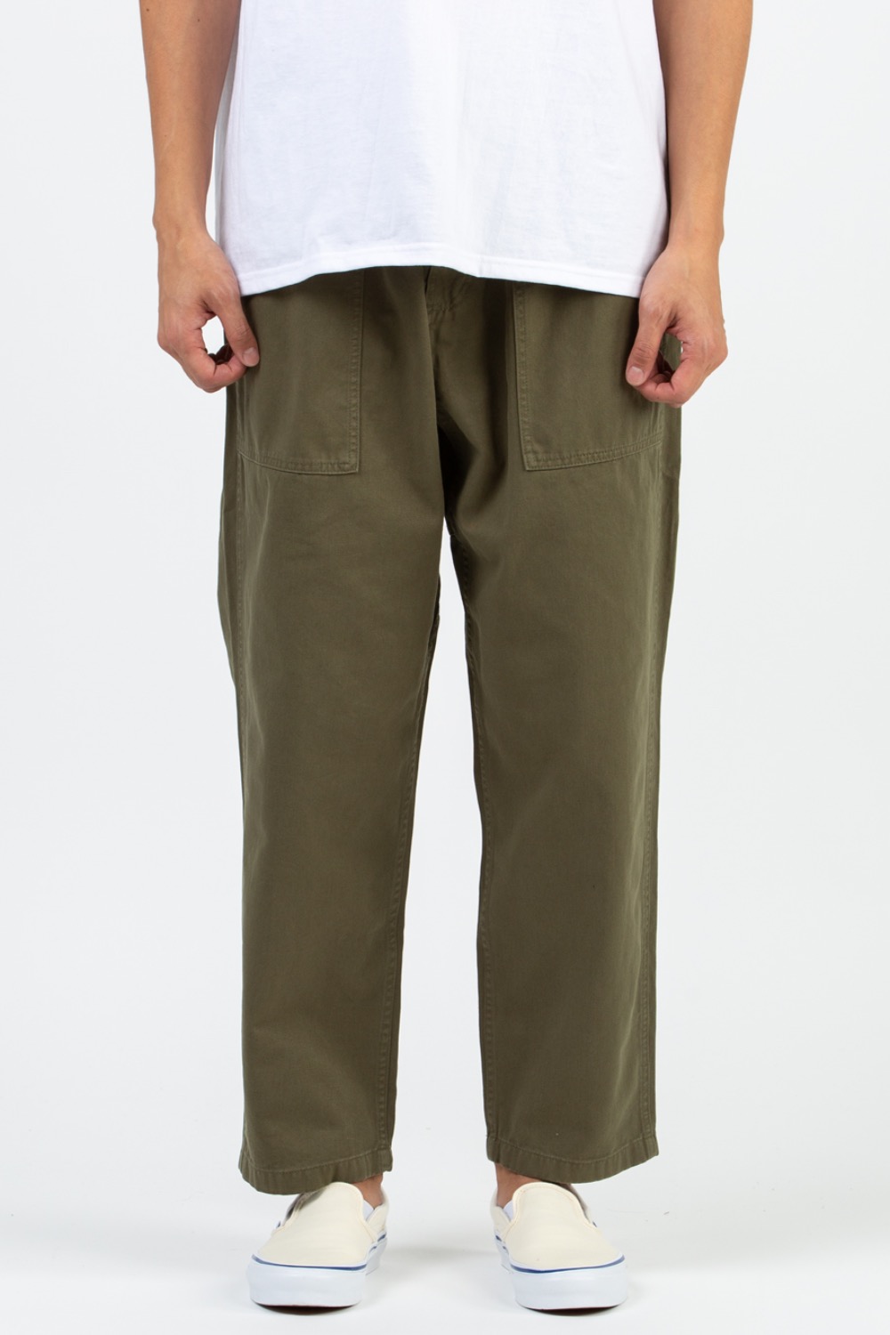 LOOSE TAPERED PANTS OLIVE