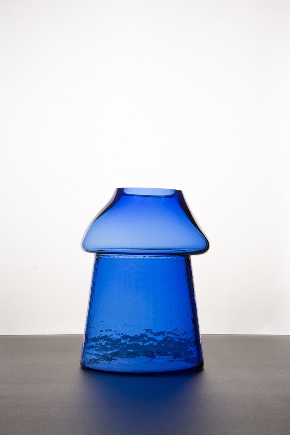 (EXCLUSIVE) Ihop glass vase #8