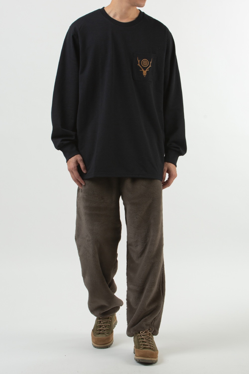 SOUTH2 WEST8 L/S ROUND POCKET TEE - CIRCLE HORN BLACK