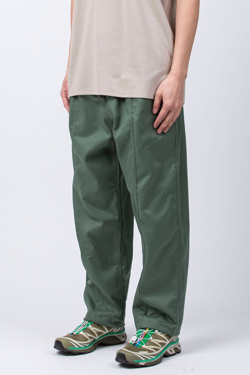 (24SS) BELTED C.S. PANT - COTTON TWILL MOSS GREEN